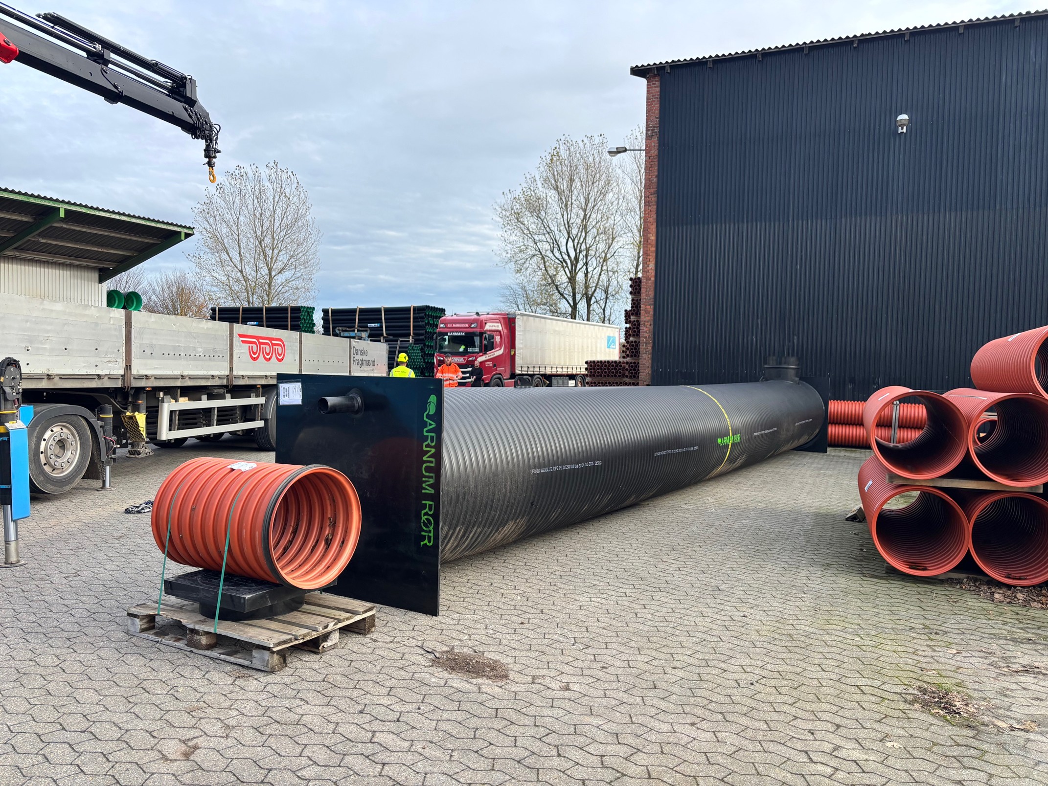 STARK ruller det tunge materiel frem til Kloakmessen i Fredericia