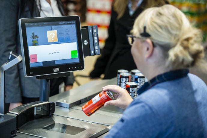 Dagligvarekæde presser på: Vil have aldersgrænse på energidrikke