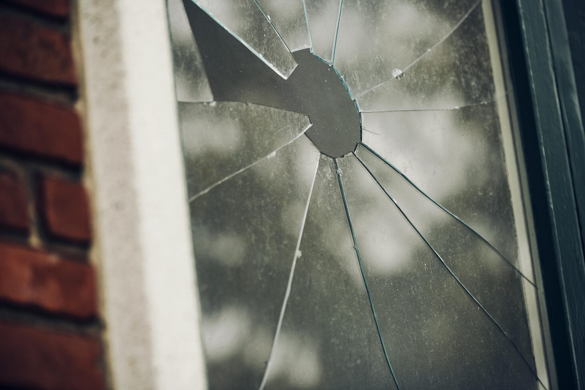 Aggressiv mand knuste ruder i Vamdrup – måtte pacificeres med peberspray