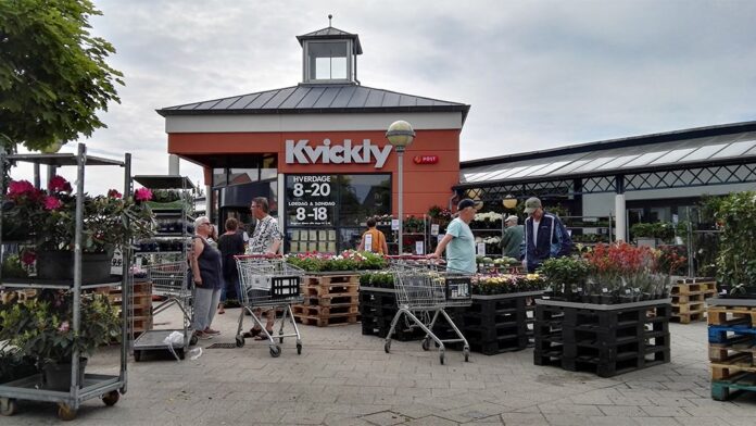 142374_Kvickly_facade