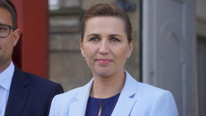 Ministerrokade. Mette Frederiksen, Nick Hækkerup, Christian Rabjerg, Mattias Tesfaye, Kaare Dybvad