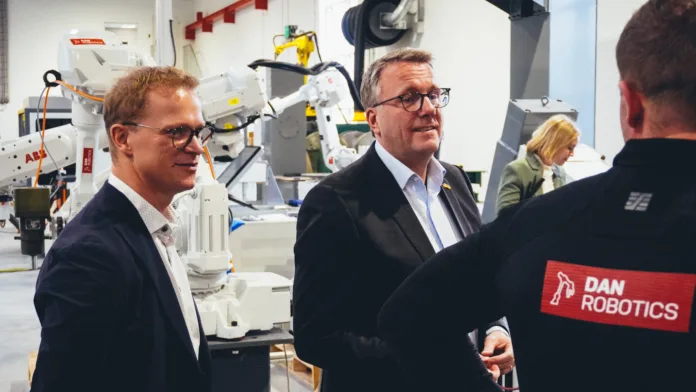 Morten Bødskov besøg hos DanRobotics