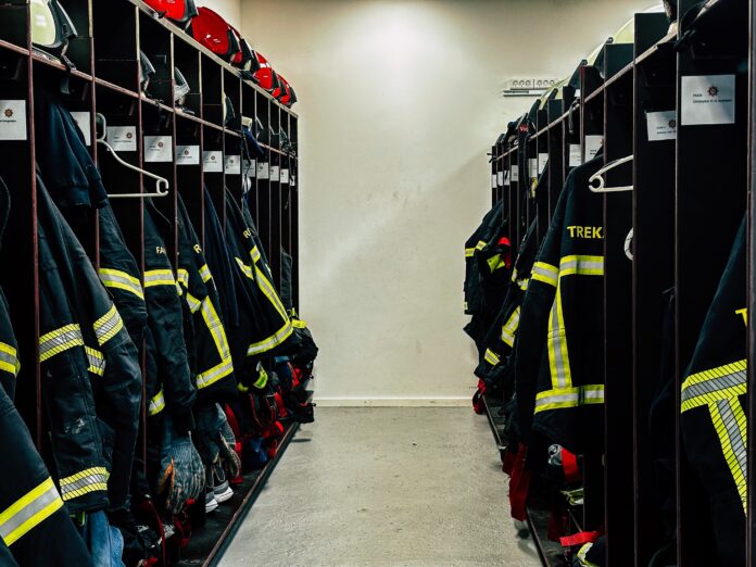 Trekantbrand. Uniform. Brand.