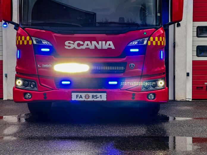 Trekantbrand. Brandbil.