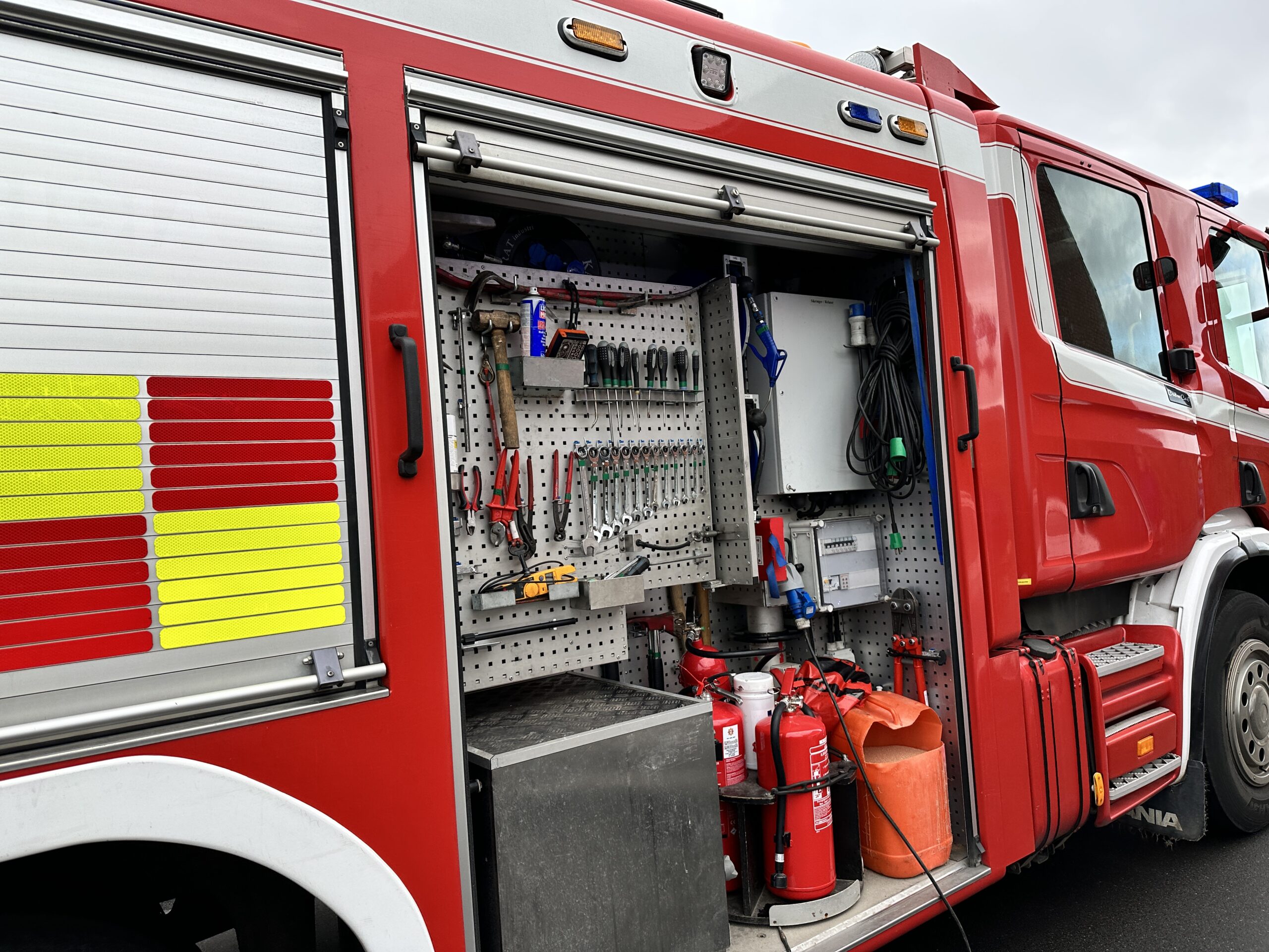 Brand i gammel bunker i Vejle: Politiet undersøger mystisk installation