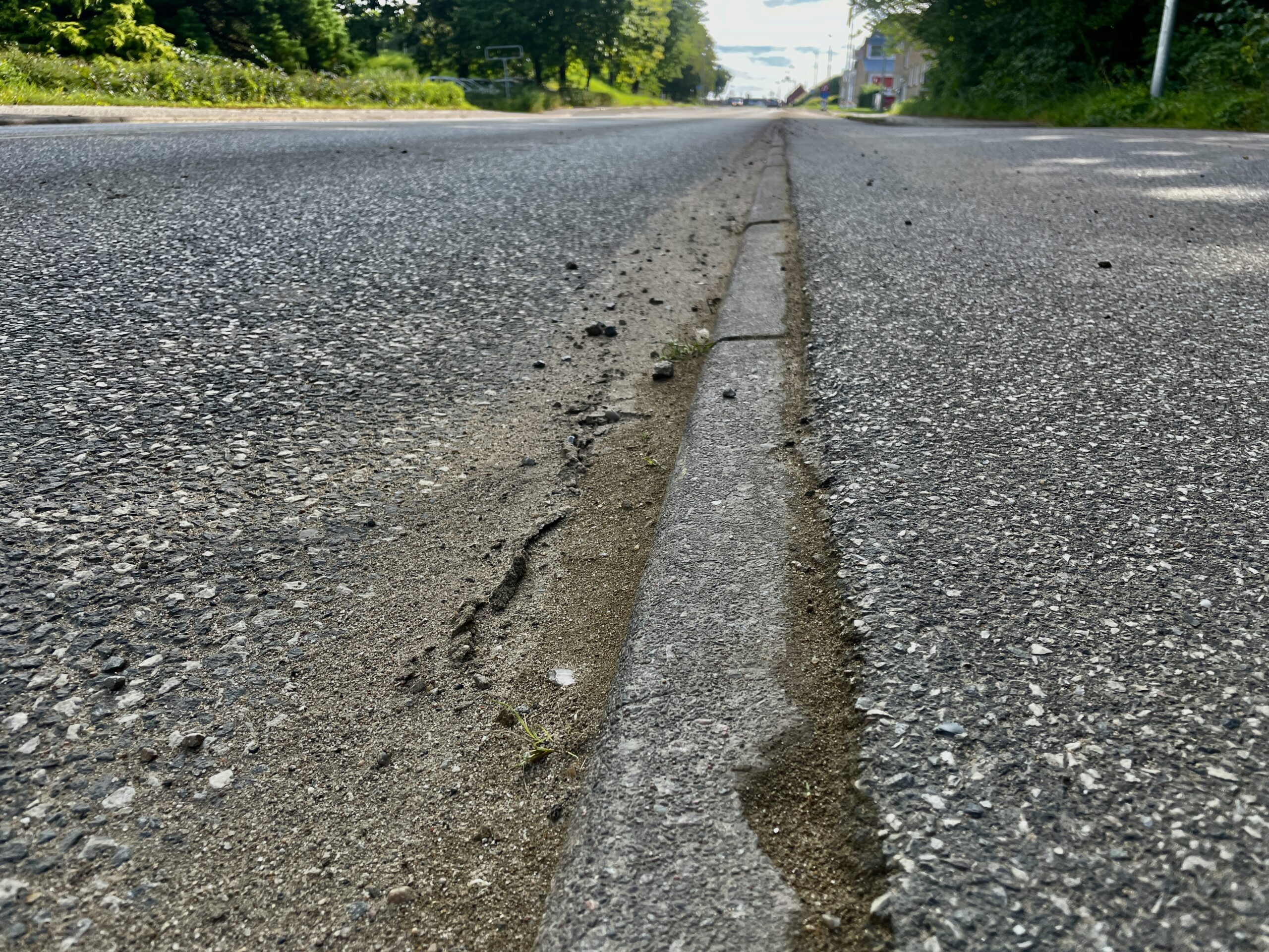 Promillen var så høj at bilen blev beslaglagt: Spritbilist kørte ind i lygtepæl i Fredericia