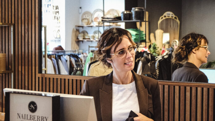 23.08.28 PleaseStay Gitte Blicher12 2