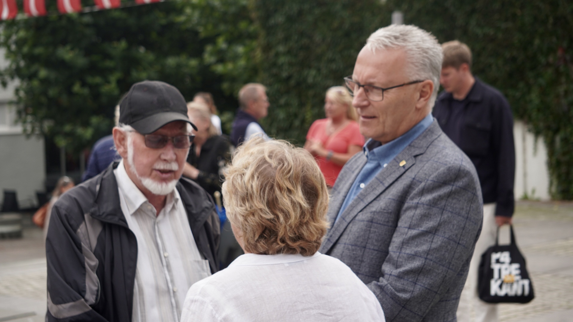 Udvalgsformand utilfreds med budgetoverskridelse Udvalgsformand utilfreds med budgetoverskridelse