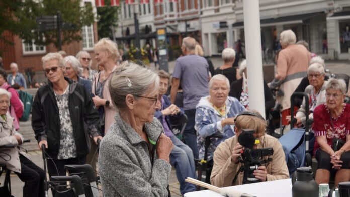 23.09.12 Demonstration ældre00015