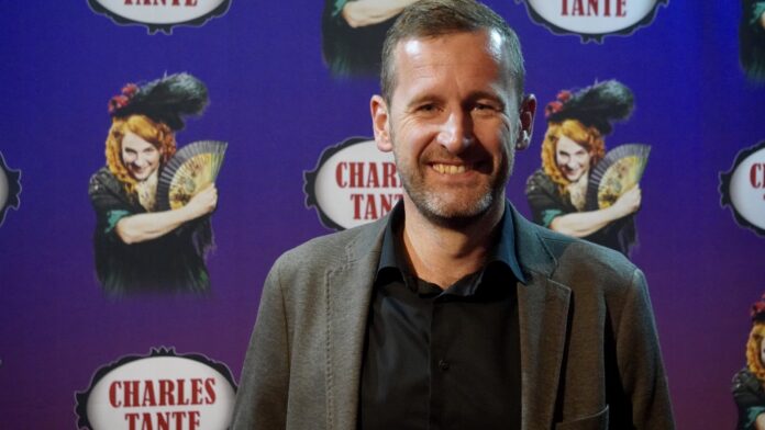 23.09.15 rød løber Charles Tante00016