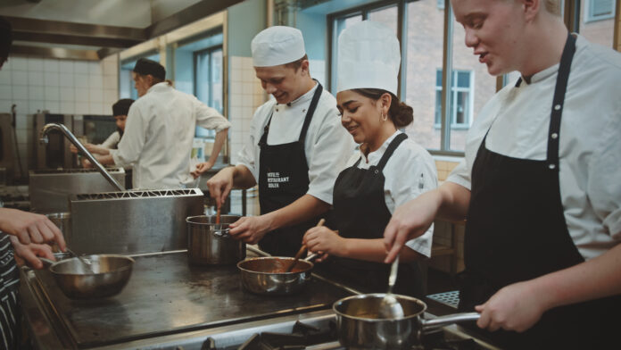 Kokkeelever på Hotel- og Restaurantskolen