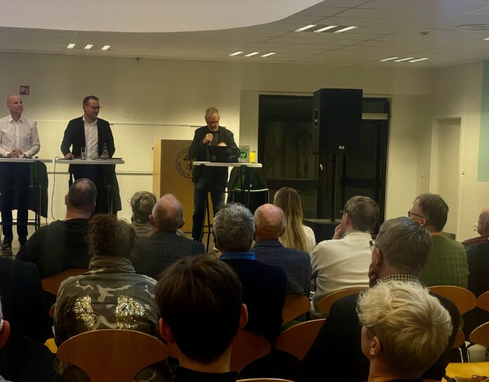 AVISEN 2023.11.21 Forsvarsforligdebat Fredericia Gymansium00012