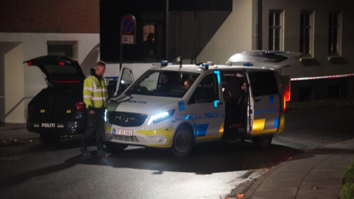 AVISEN 2023.11.09 Amaliegade Børkop knivstik krimi politi00002
