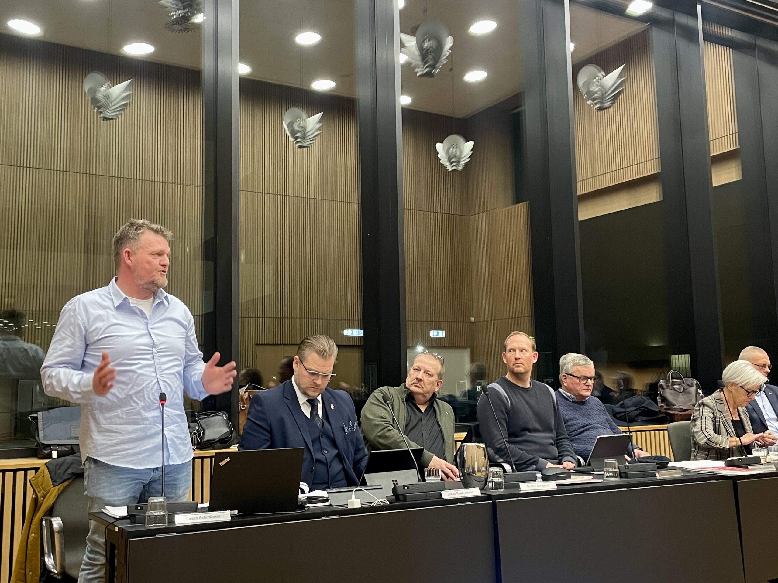 Lasse Schmücker: »Det kom ud af det blå – der var ingen aftaler«