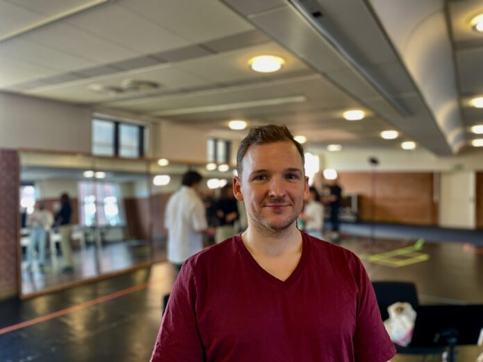 AVISEN 2024.01.08 Avenue Q 00002