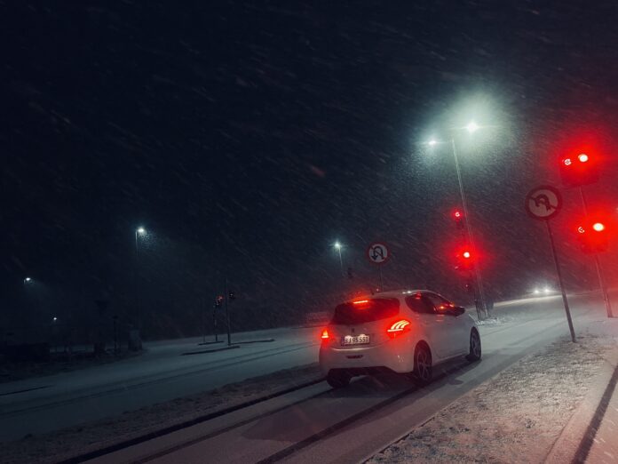 AVISEN 2024.02.08 Sneglatte veje sne