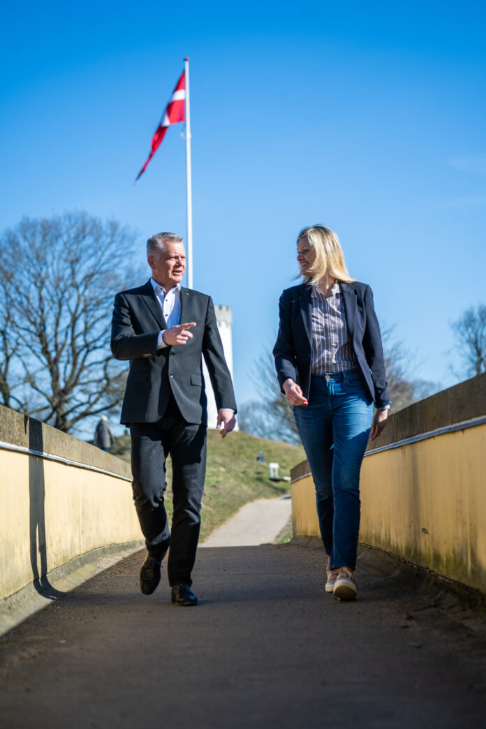 TRN og KHN - på broen over Danmarkporten