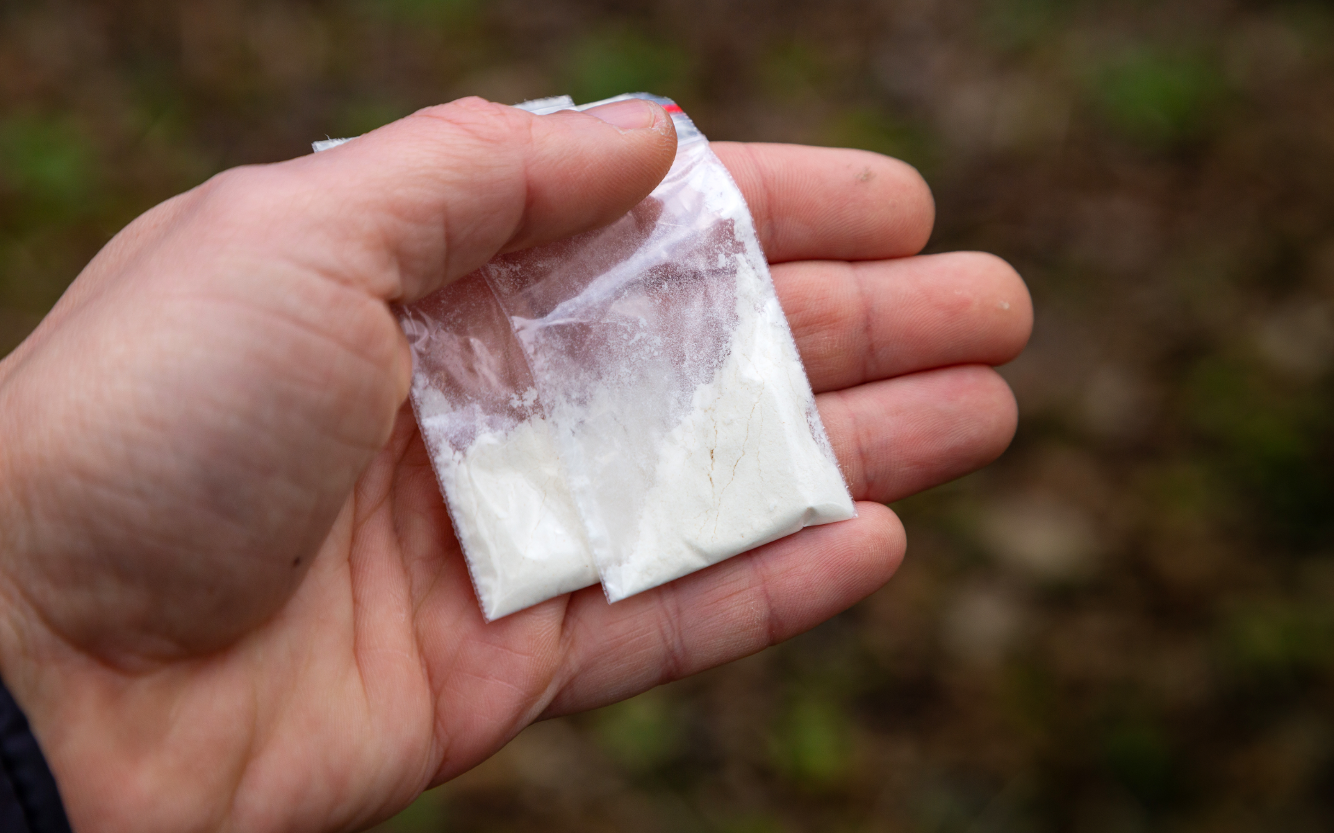 Politiet standsede bil og fandt 60 poser kokain Politiet standsede bil og fandt 60 poser kokain