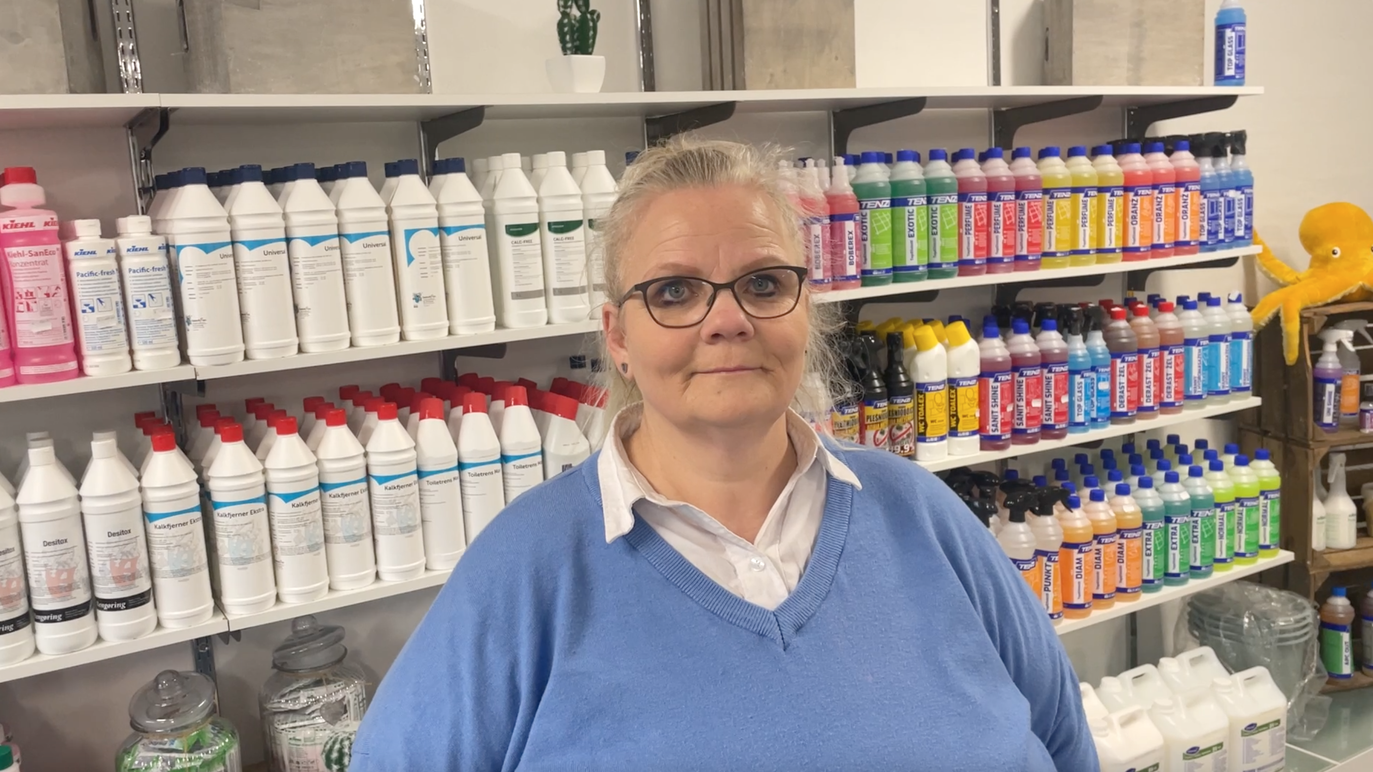 Advarsel: Arbejdstøj fra EE Rengøring stjålet – risiko for misbrug