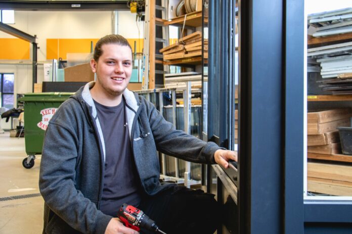 Daniel Høj Rasmussen øver til Skills på Glarmesterskolen 3_foto_LindskovCommunication