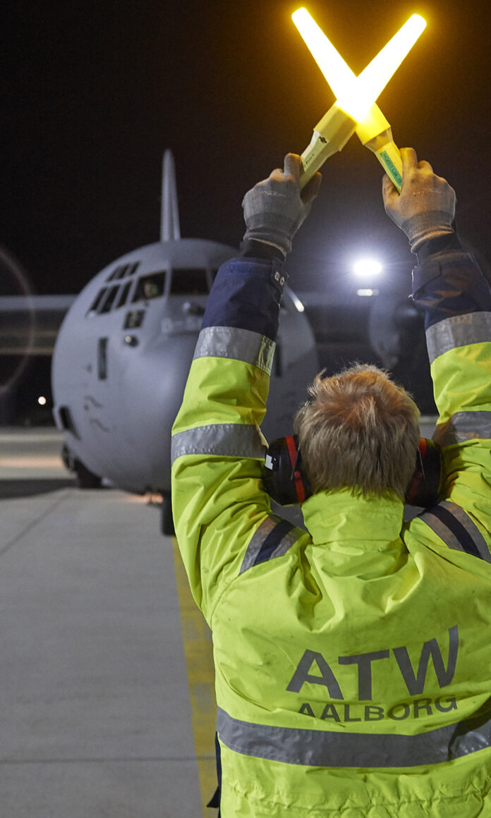 Første Hercules vender hjem efter evakuering af personel fra Kabul