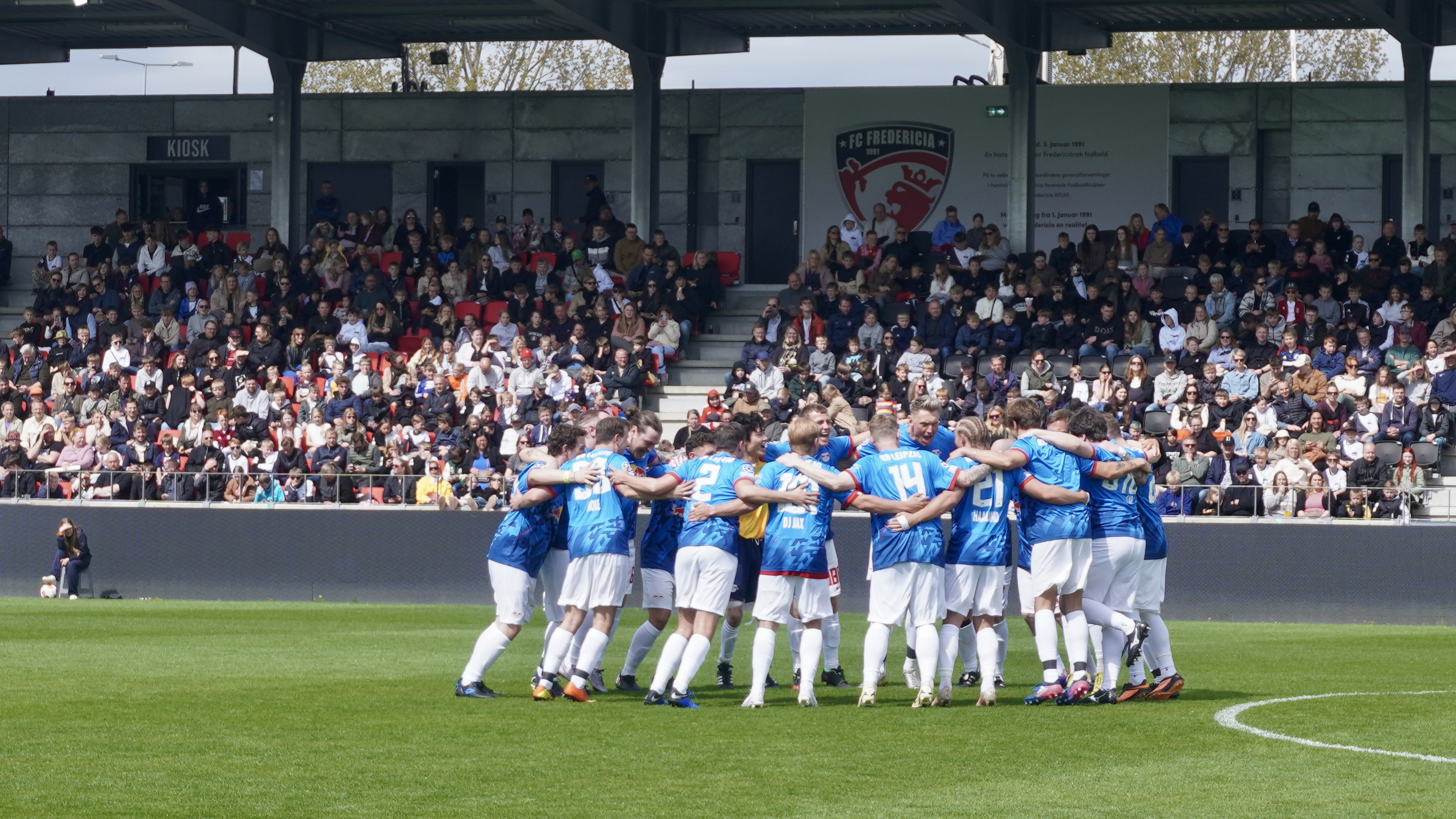 Stor showmatch droppes til næste år Stor showmatch droppes til næste år