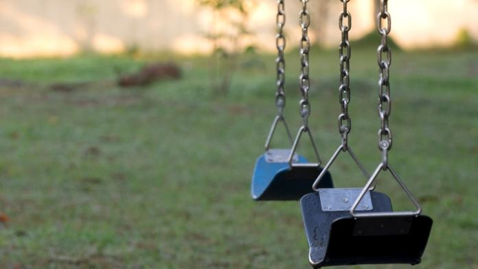 Børnehave børn gynge