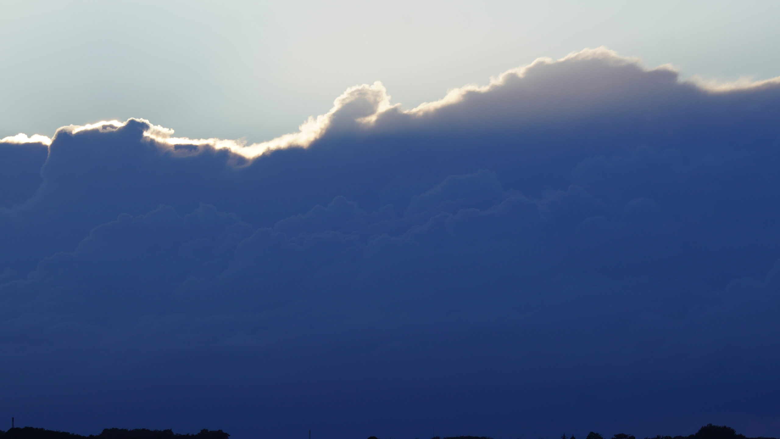 Voldsomt vejr onsdag kan koste dyrt – her er eksperternes bedste råd Voldsomt vejr onsdag kan koste dyrt – her er eksperternes bedste råd
