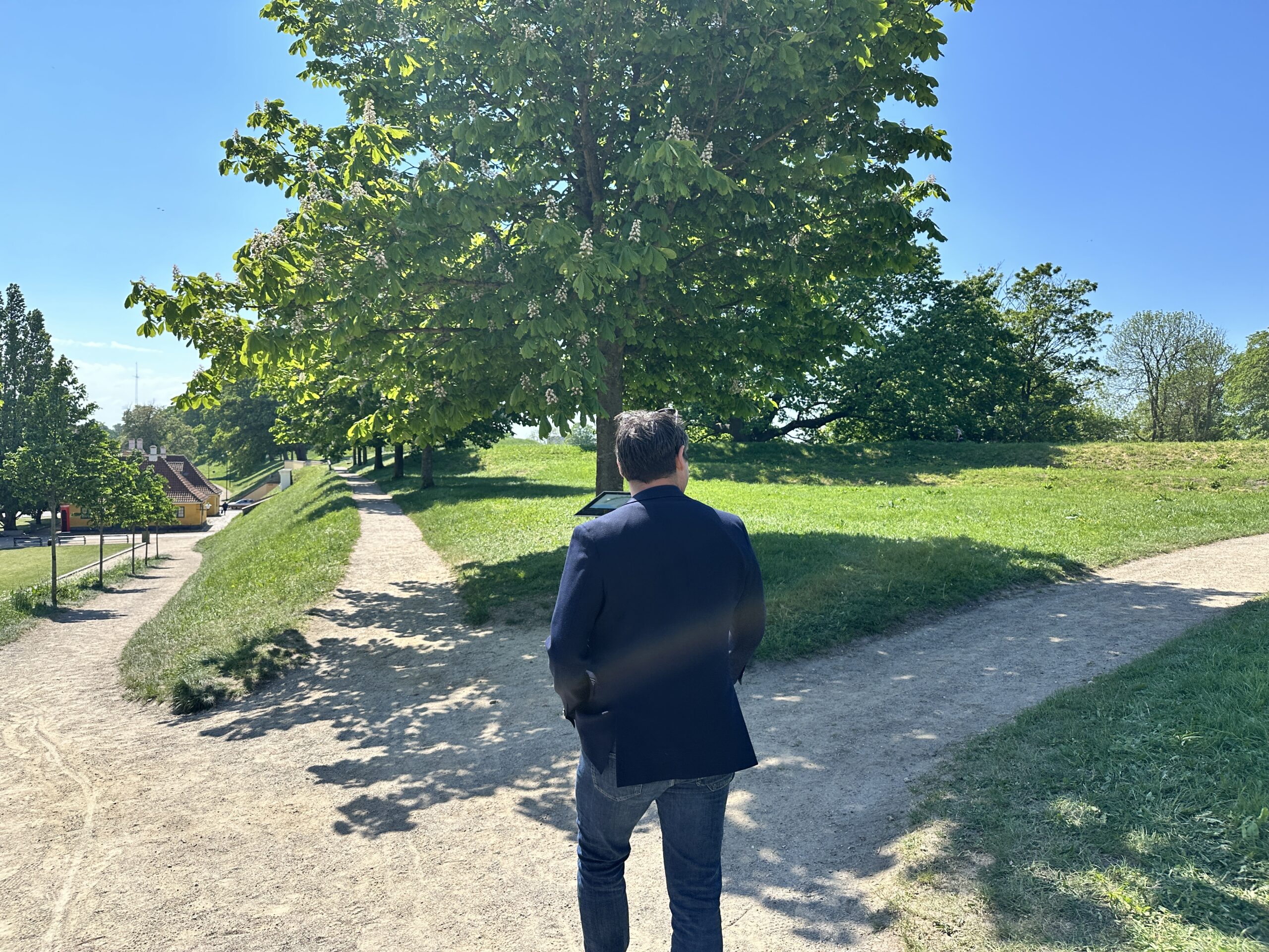 En svær beslutning En svær beslutning