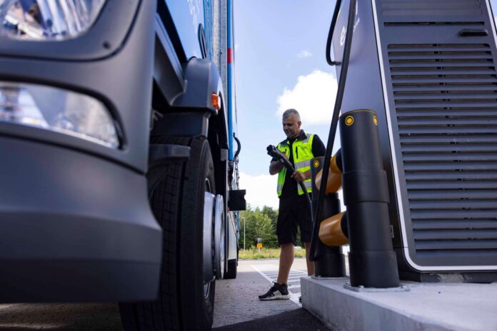 17c1eb2f-e745-4d3e-b164-575aba9908b2 (1)