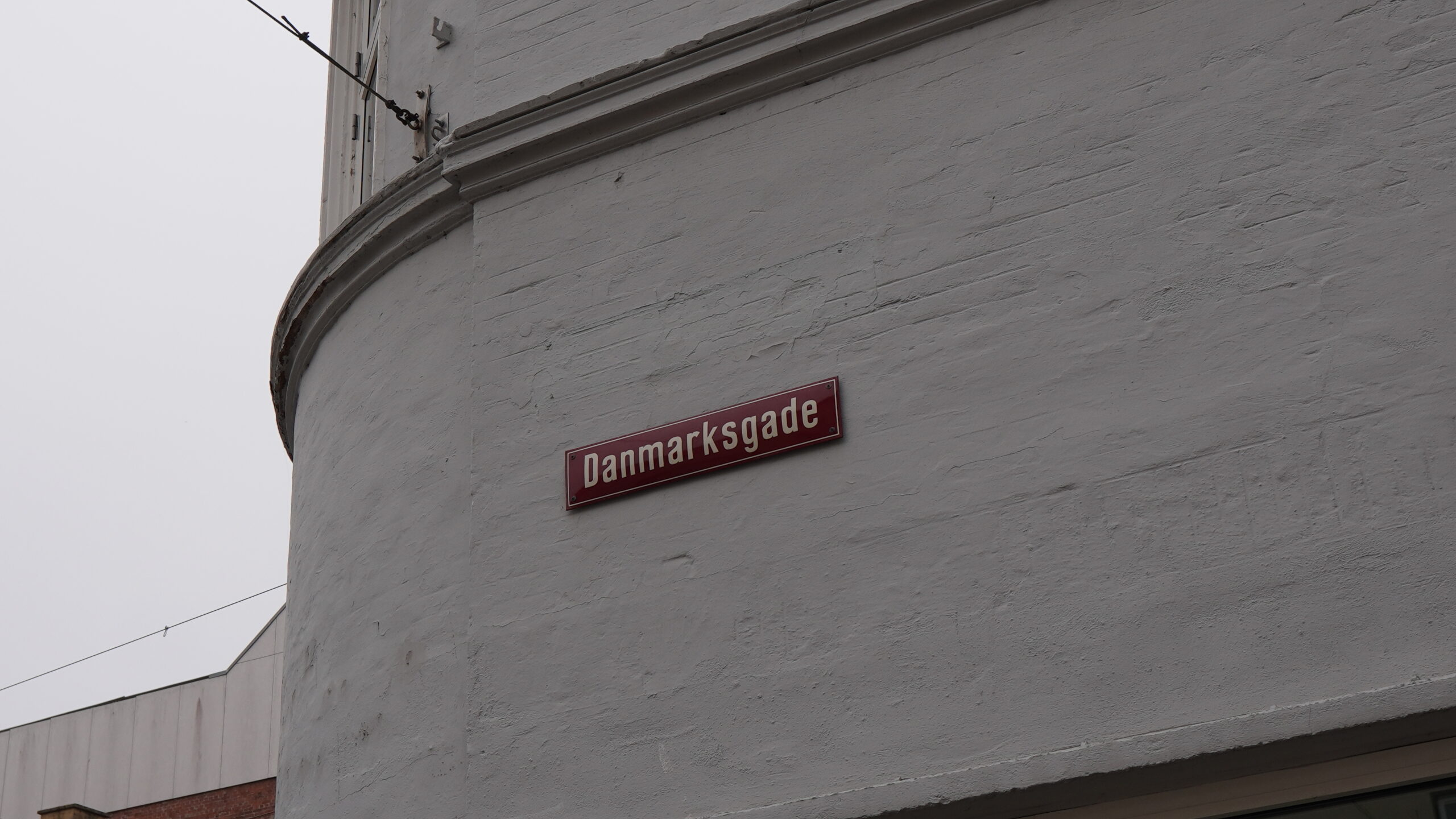 Kort flugt for stol-tyv: Anholdt med tyvekosterne i hånden Kort flugt for stol-tyv: Anholdt med tyvekosterne i hånden