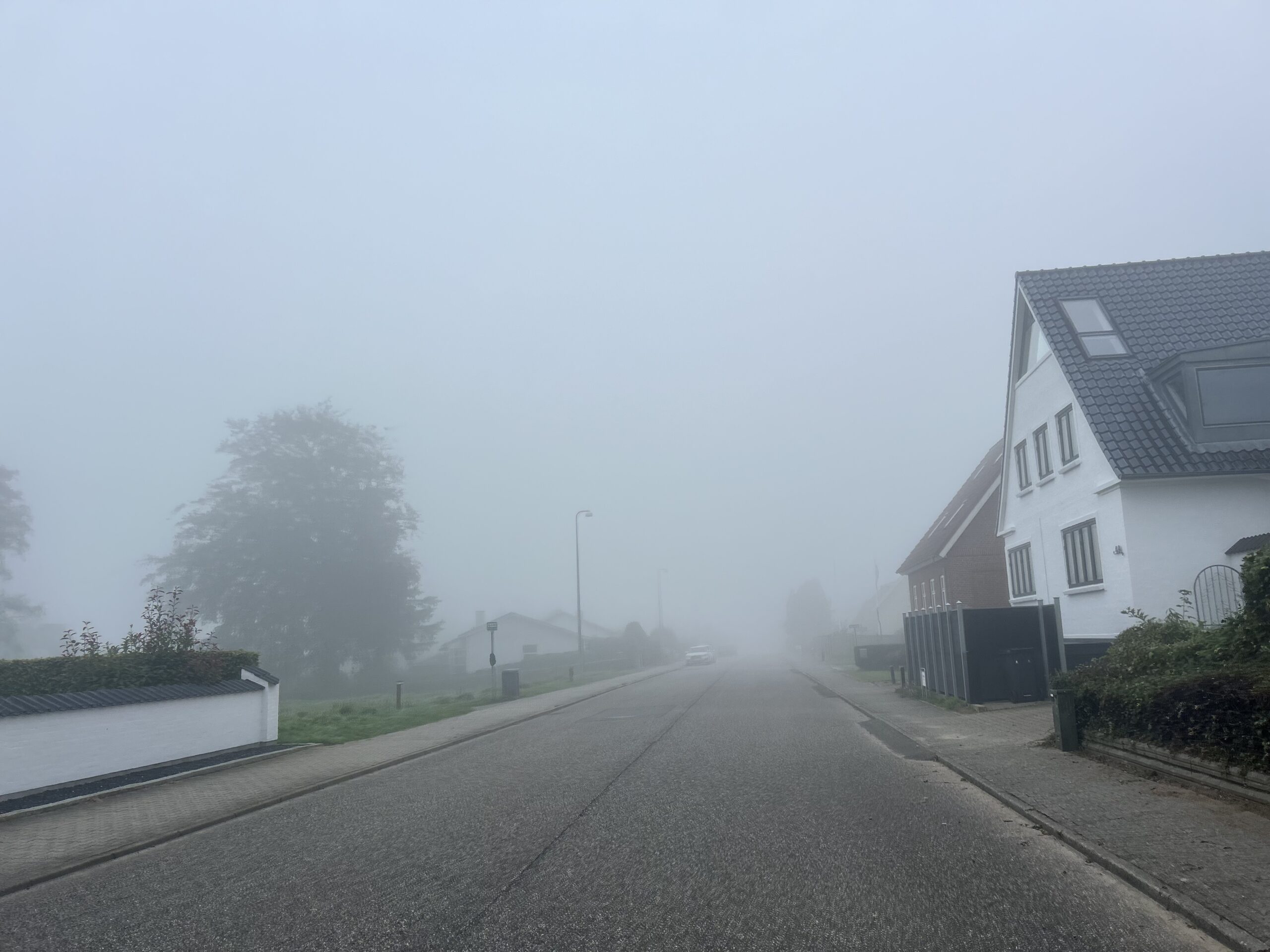 DMI varsler tæt tåge i store dele af landet DMI varsler tæt tåge i store dele af landet