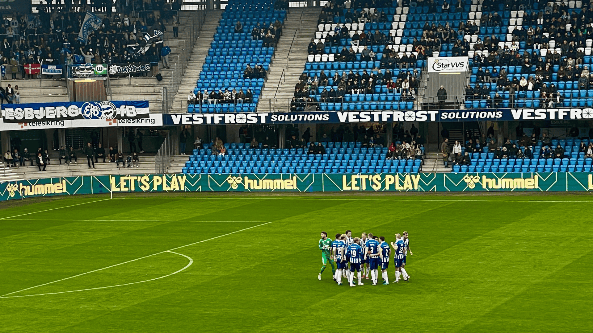 Politiet måtte trække peberspray ved AC Horsens-Esbjerg fB Politiet måtte trække peberspray ved AC Horsens-Esbjerg fB