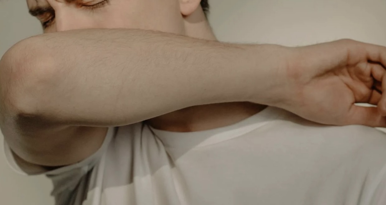 Stigende sygefravær presser både offentlige og private arbejdspladser Stigende sygefravær presser både offentlige og private arbejdspladser