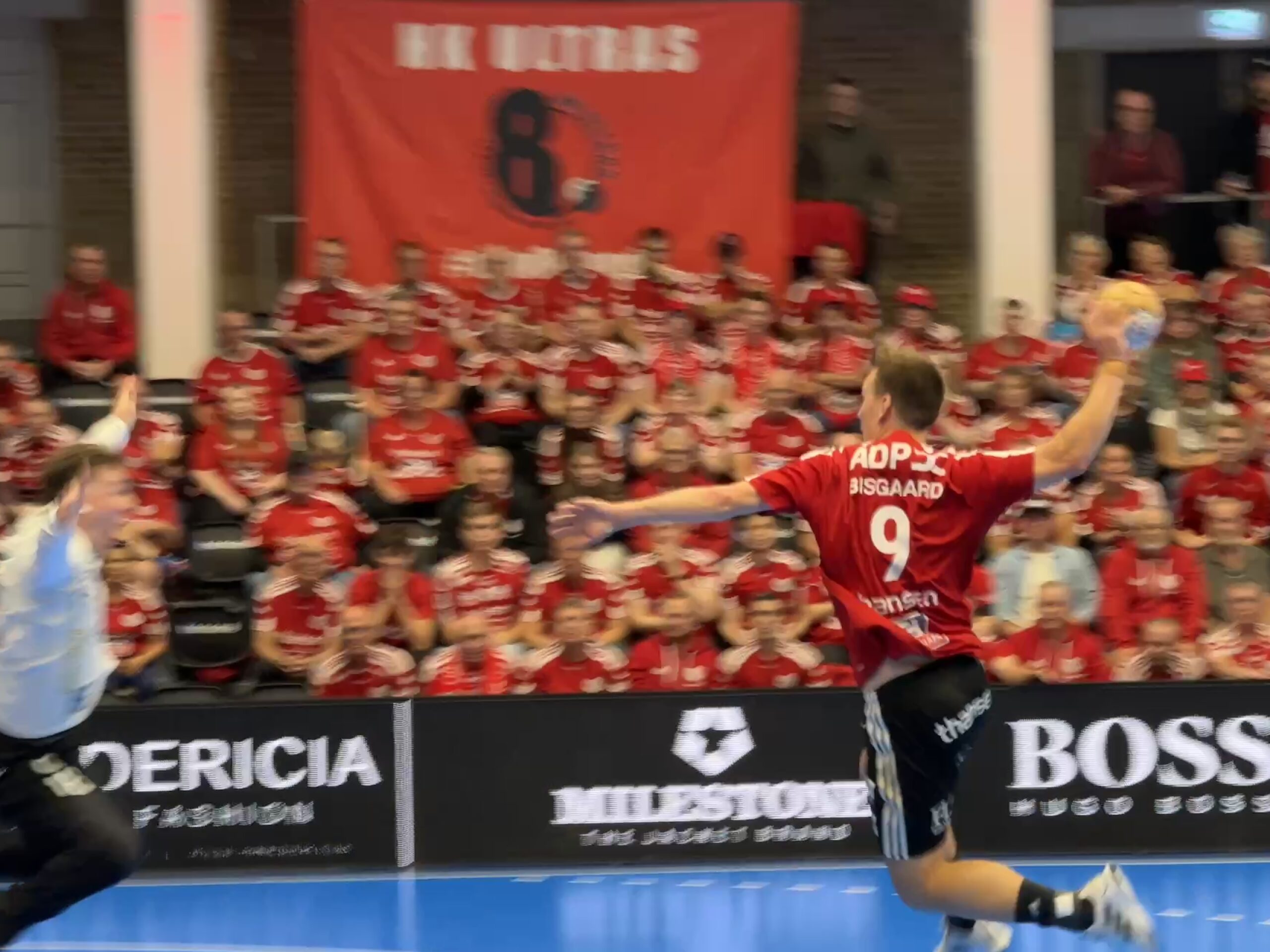 Martin Bisgaard mærker landsholdets dør stå på klem