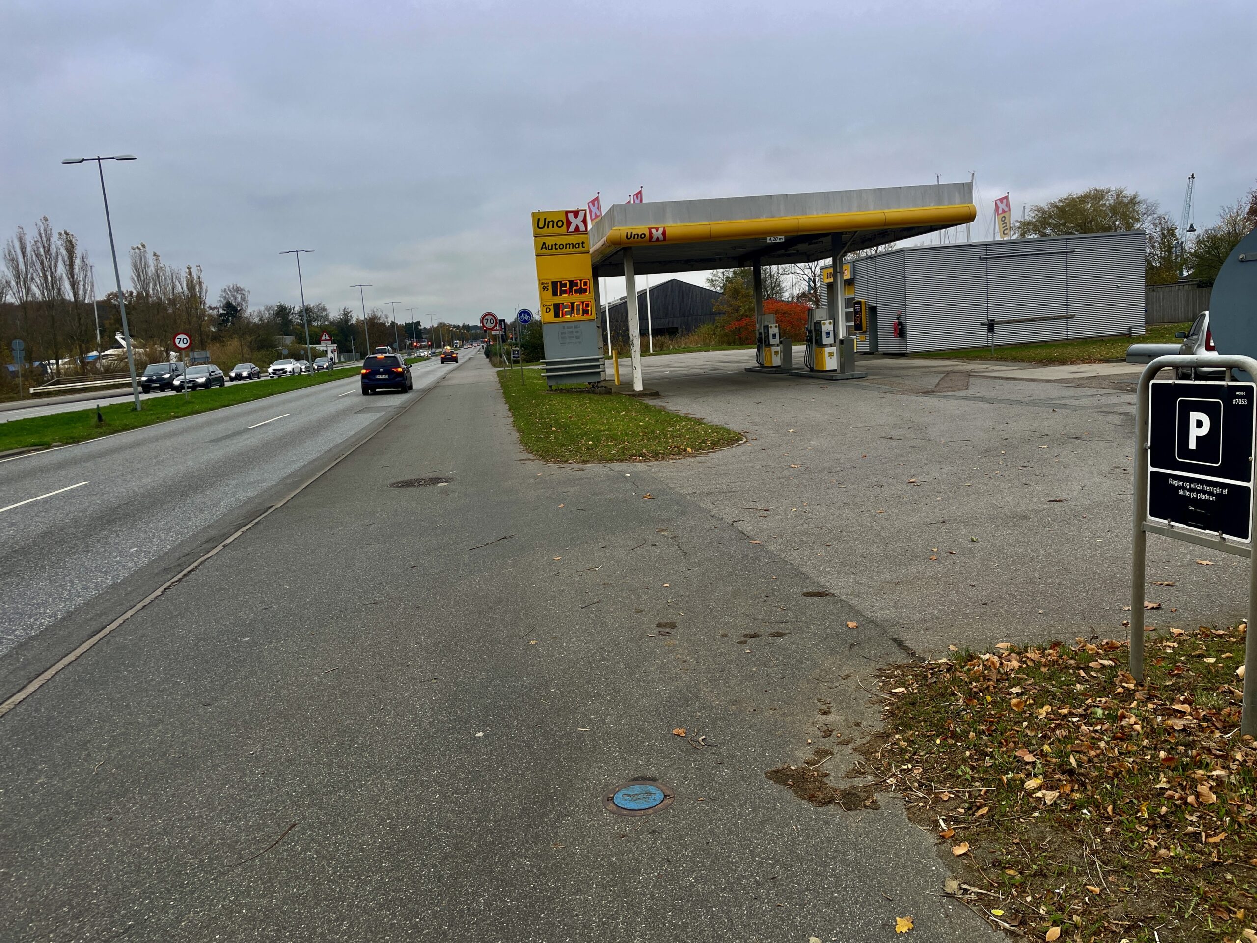 Forslag om 17-årige bilister kan skabe problemer på Strandvejen i Fredericia Forslag om 17-årige bilister kan skabe problemer på Strandvejen i Fredericia