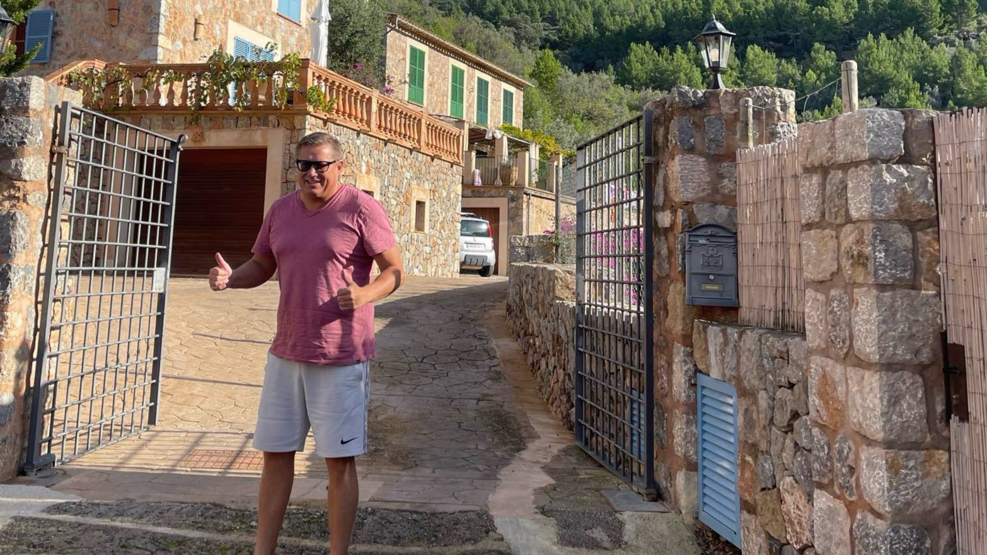 Kasi-Jesper stævner Pandora for 5,7 milliarder Kasi-Jesper stævner Pandora for 5,7 milliarder