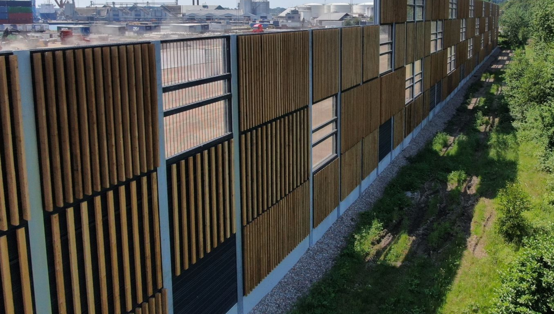 Nu vil havn færdiggøre støjmur Nu vil havn færdiggøre støjmur