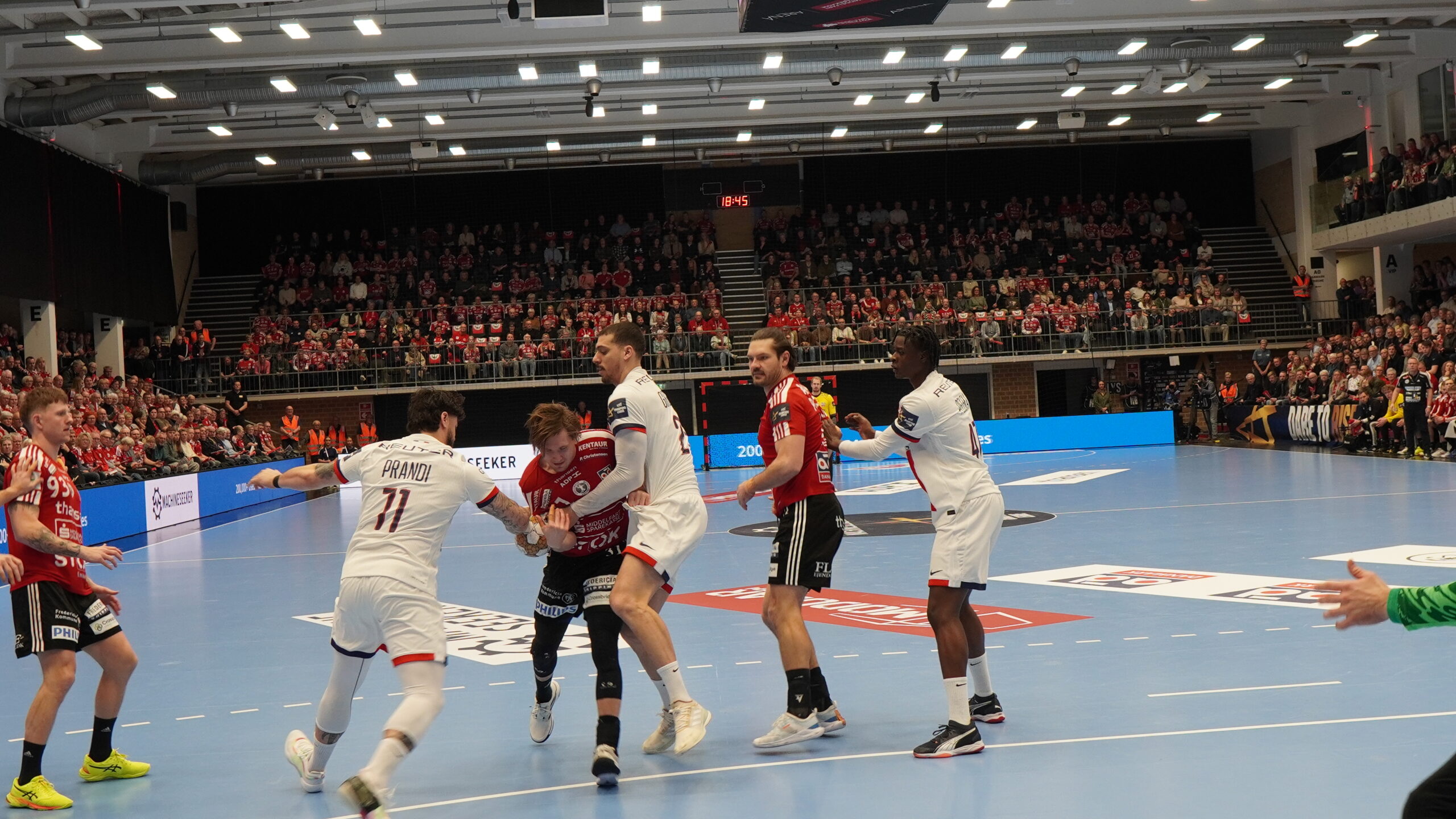 Effektiv anden halvleg gav FHK sejren på svær udebane