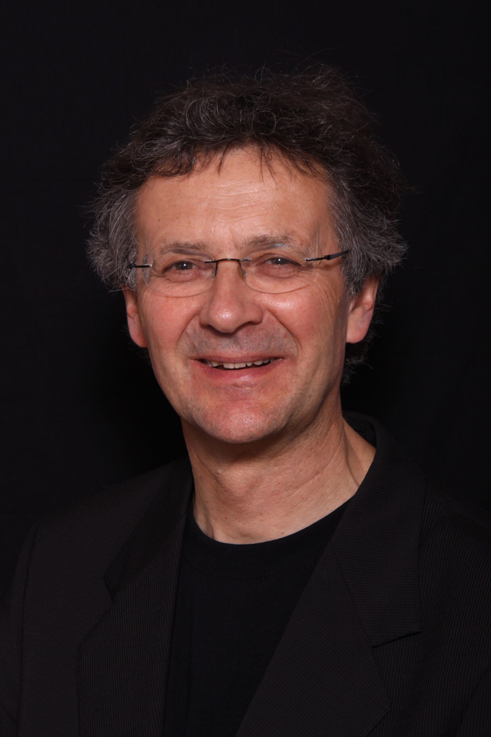 Erik Linow udstiller lyse landskaber og betagende mennesker i Fredericia Kunstforening