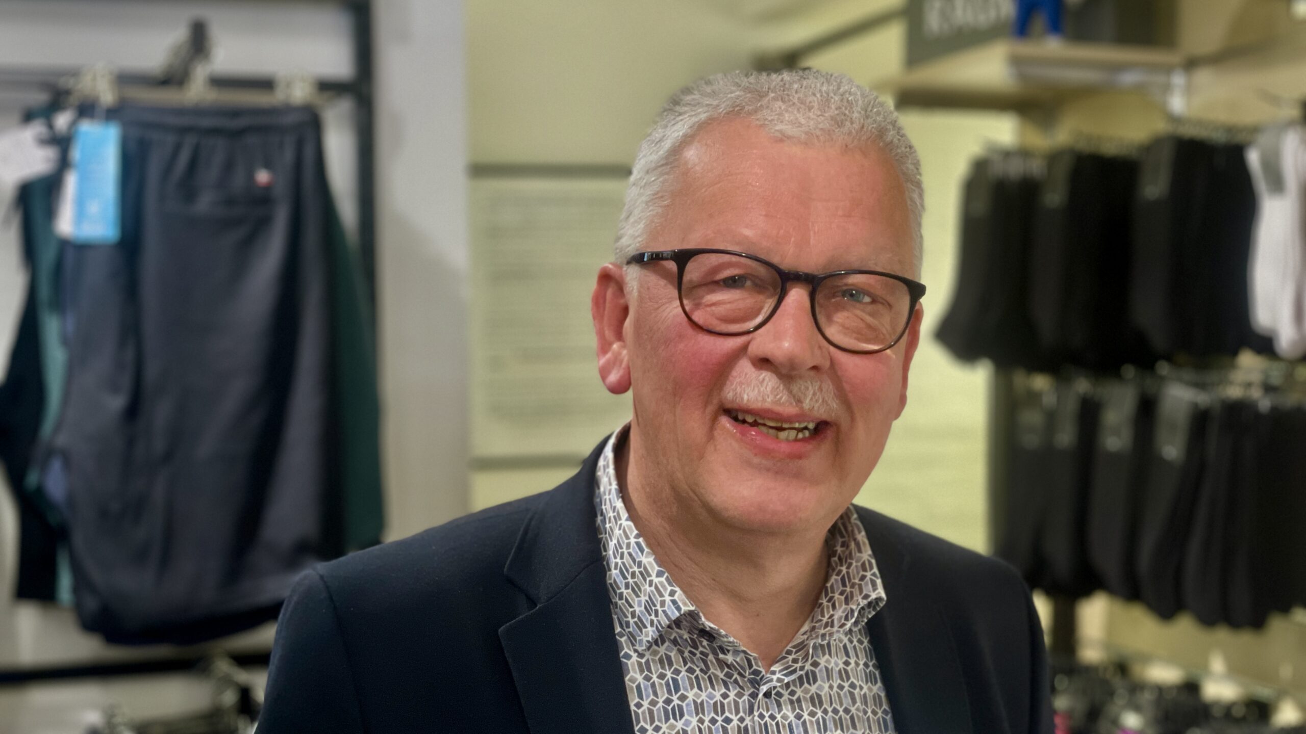 Kendt tøjhandler runder skarpt hjørne