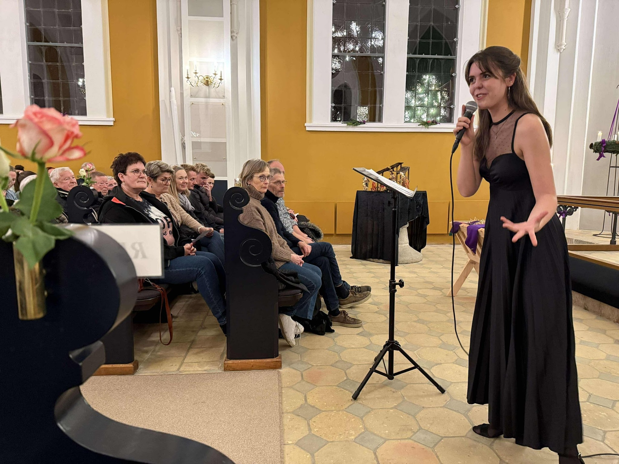 Thea Adolph Jensen på turné med ”Sange i Hjertet”