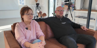 Billede af Susanne Eilersen og Sune Nørgaard Jakobsen under Tv-interview d. 01. april 2025.