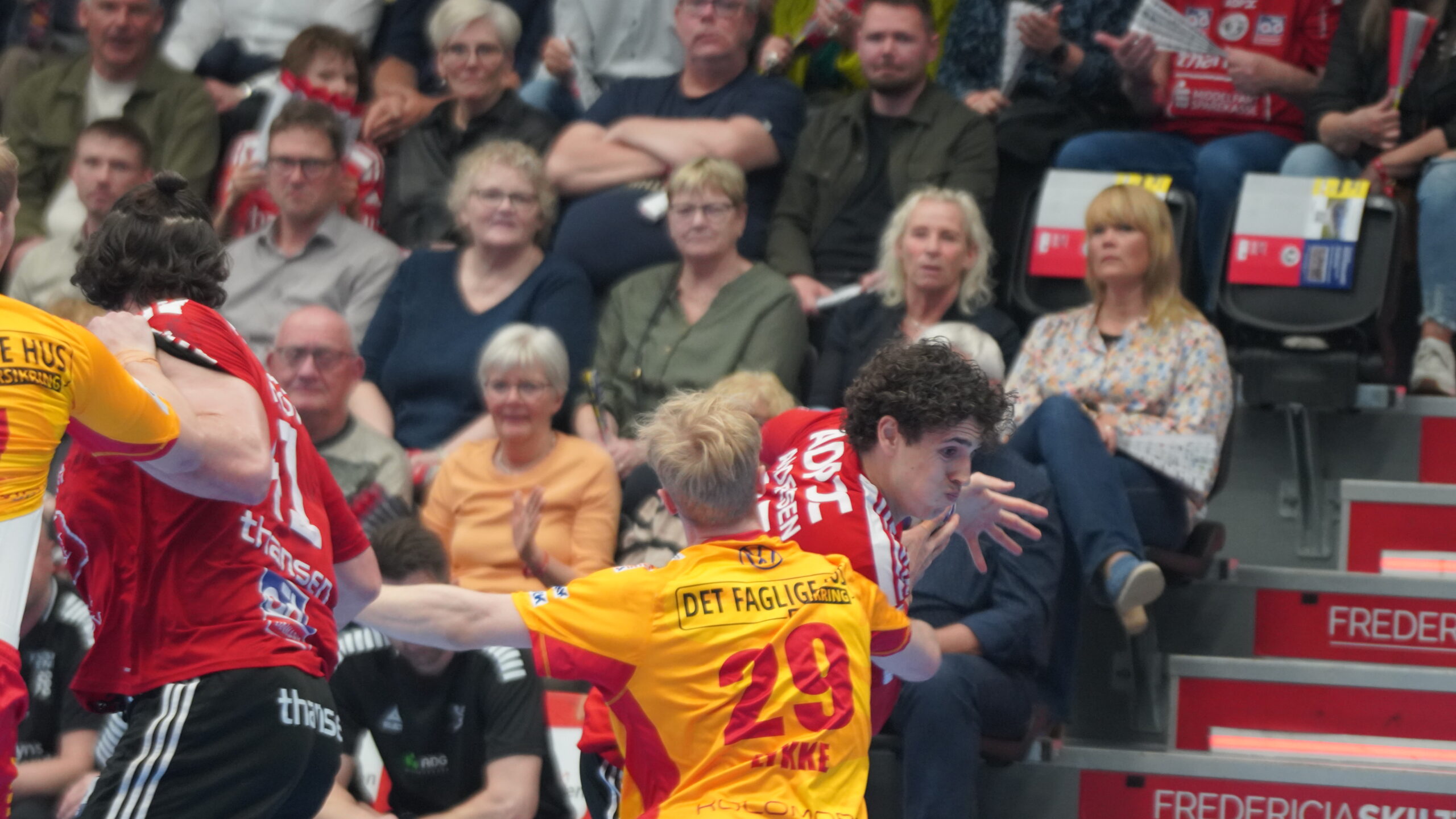 LIVE: Sidste runde afgøres