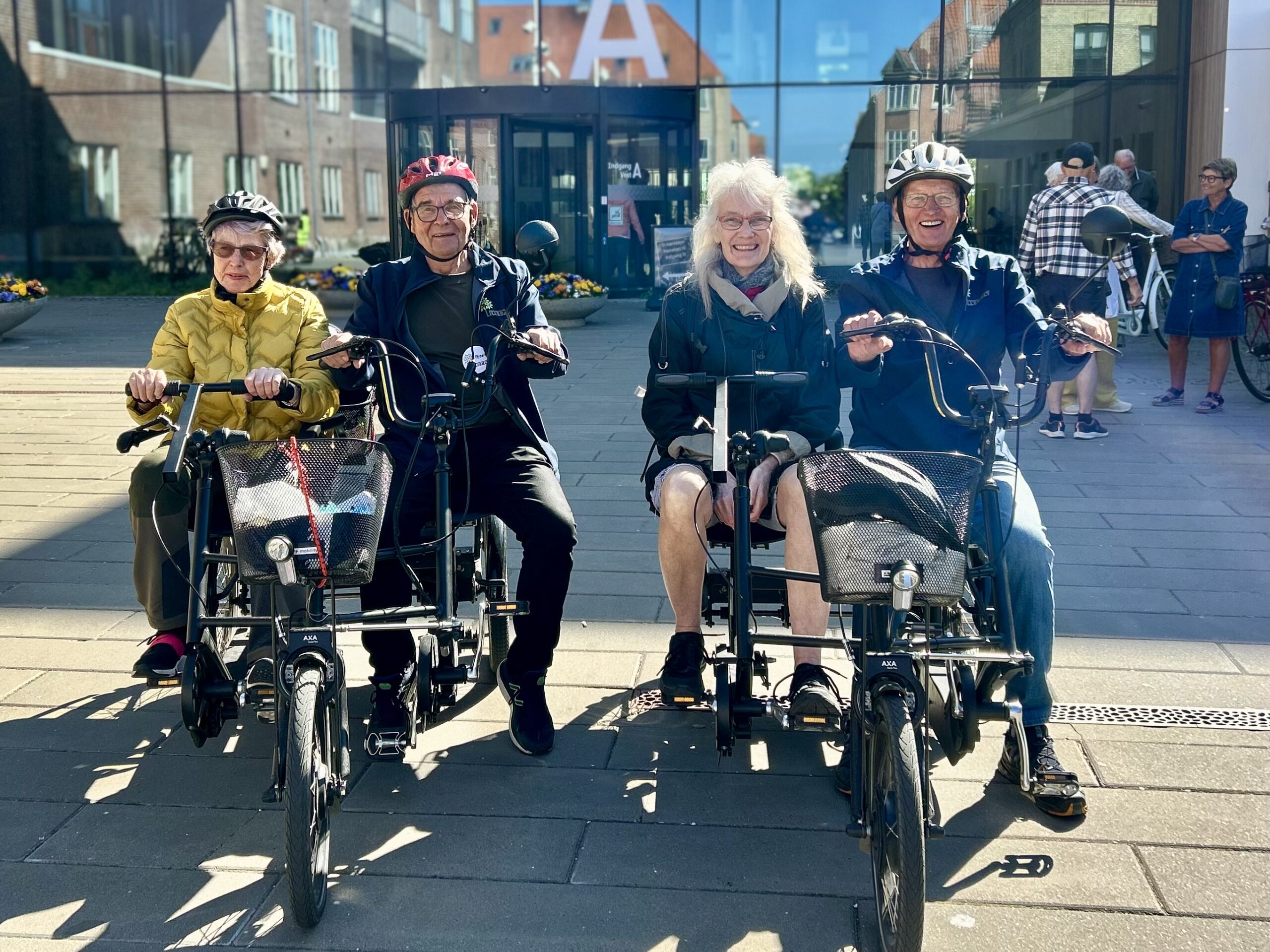 På tur med cykelpiloterne Mogens og Peter: »Når jeg går hjem, så er jeg glad« På tur med cykelpiloterne Mogens og Peter: »Når jeg går hjem, så er jeg glad«