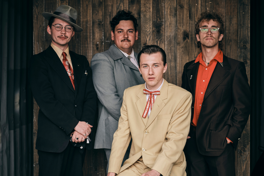 Den unge bluegrass-komet Jake Vaadeland vender tilbage til Danmark Den unge bluegrass-komet Jake Vaadeland vender tilbage til Danmark