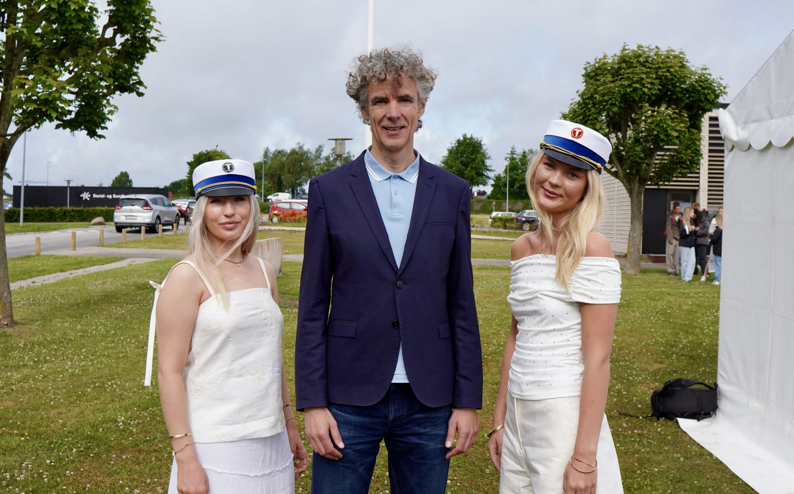 Lettelsen var stor, da de første studenter fik huen på IBC Lettelsen var stor, da de første studenter fik huen på IBC