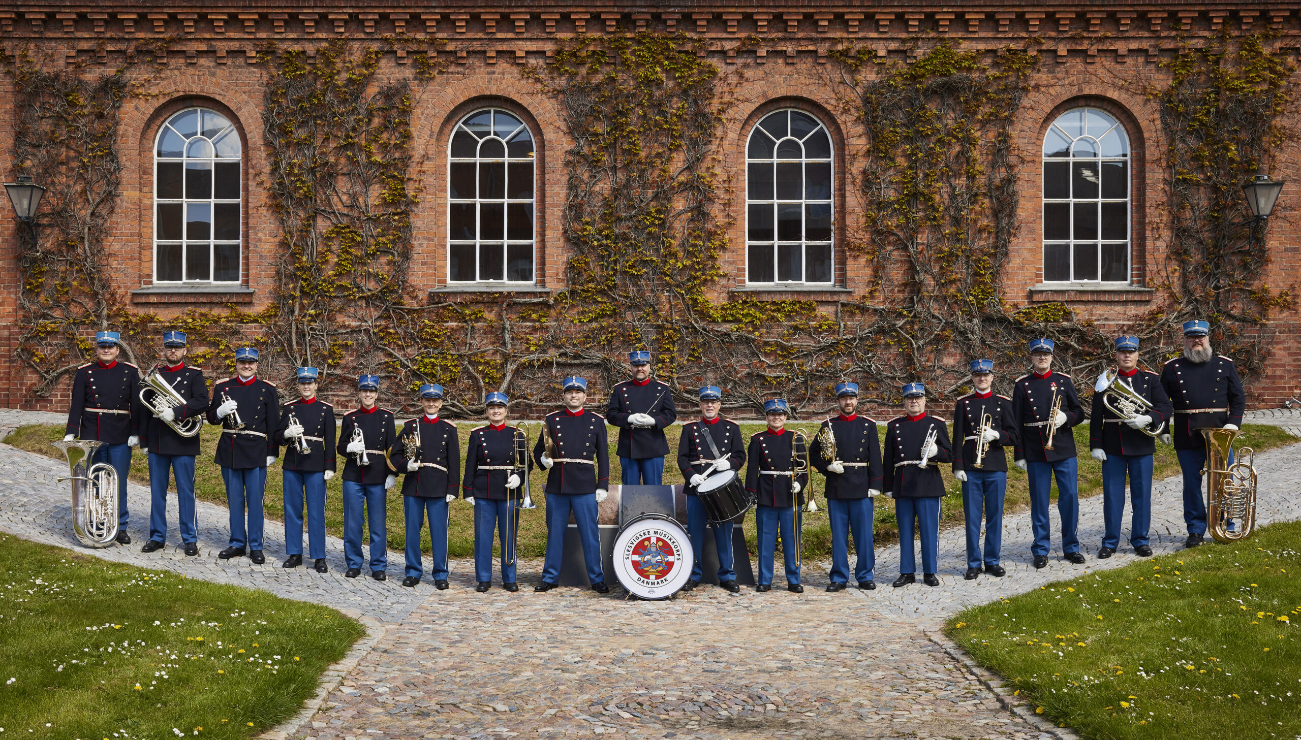 Fredericia Musicalteater og SMUK inviterer til gratis koncert på Rådhuspladsen under Fæstningsdagene Fredericia Musicalteater og SMUK inviterer til gratis koncert på Rådhuspladsen under Fæstningsdagene