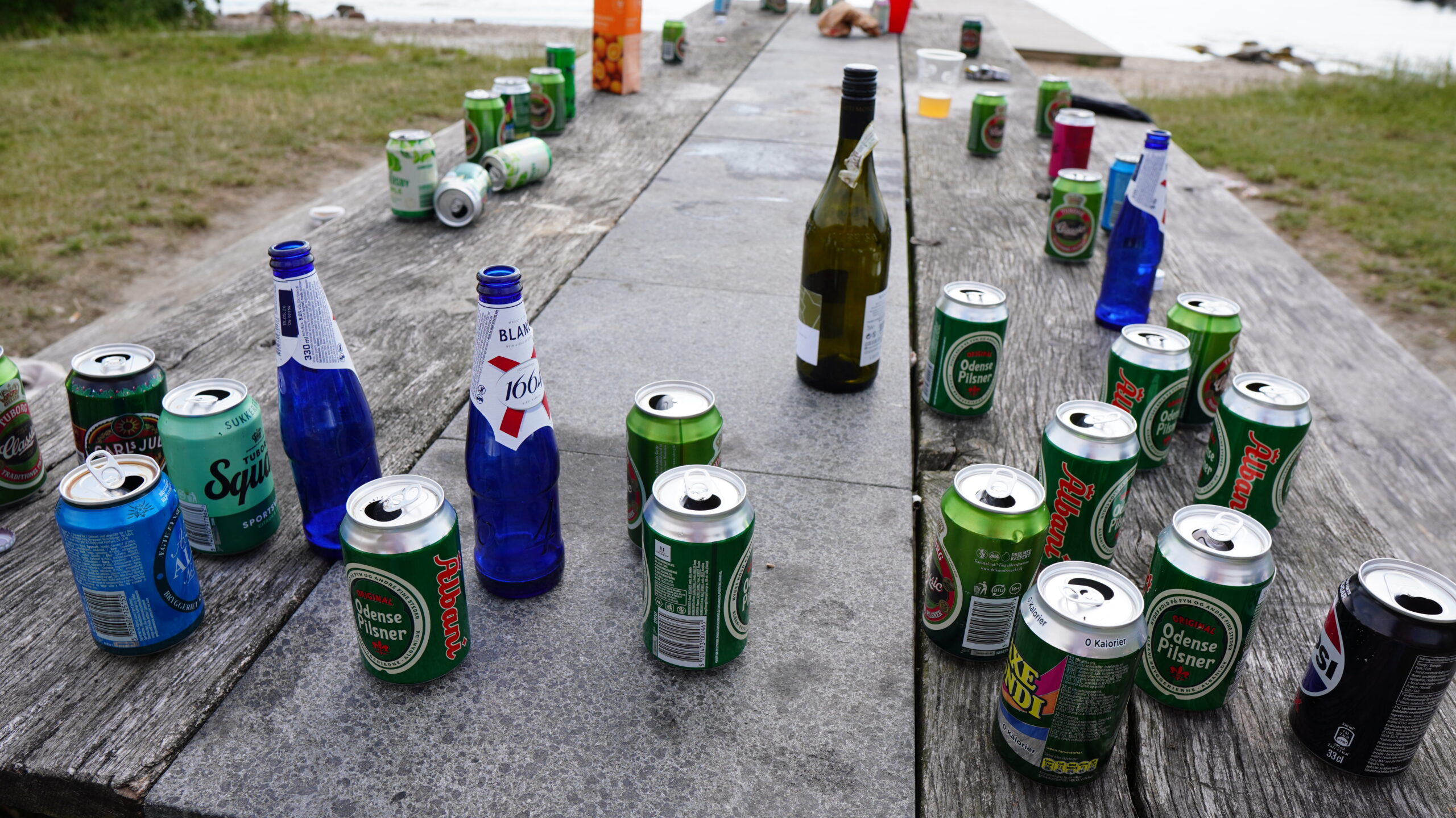 Affald efterlod Østerstrand med et trist morgenbillede