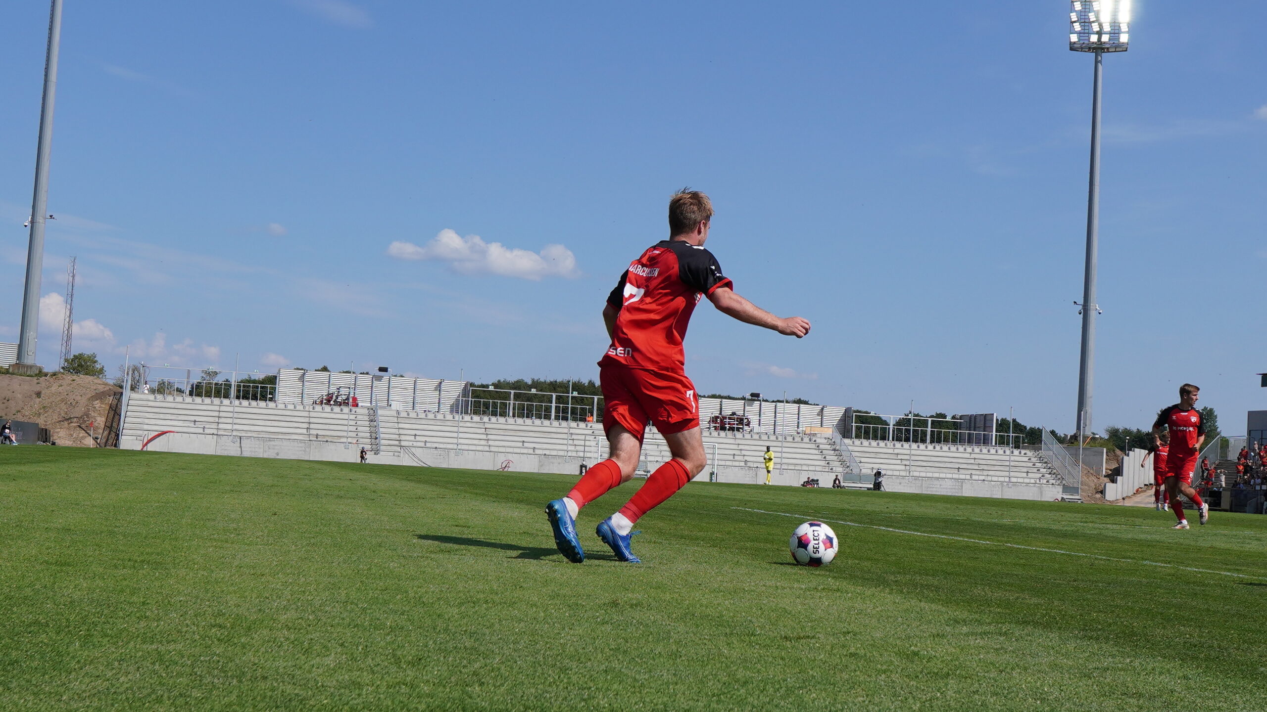 LIVE: FC Fredericia jagter point mod stærke FC Midtjylland
